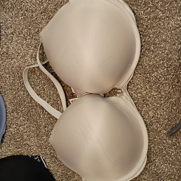 Victoria's Secret/Pink Bras...5 Total - Black, Blue, White, Cream - Picture 4 of 13